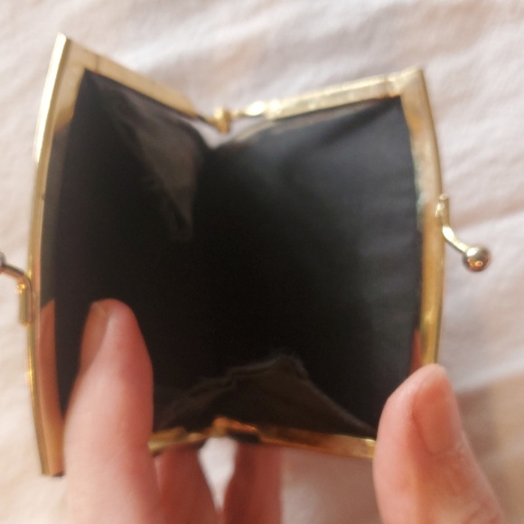 Vintage Petit Point Floral Embroidered Black 3" x 4" Coin Purse - Picture 3 of 5